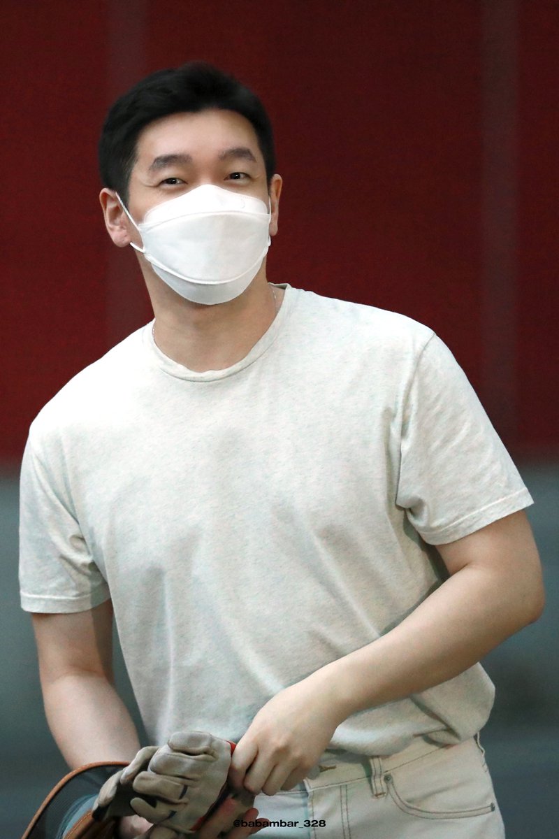 babambar_328's tweet image. 230910 오유 퇴근 HQ

🤍

#조승우