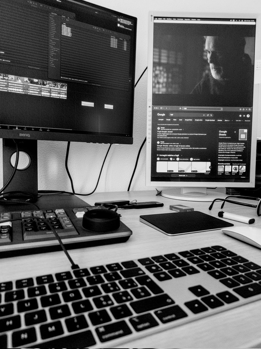chaawpieu's tweet photo. Who edits video while watching something else? Is that the new goal of professionalism? 

#editing https://t.co/ZtnKMZTy7x