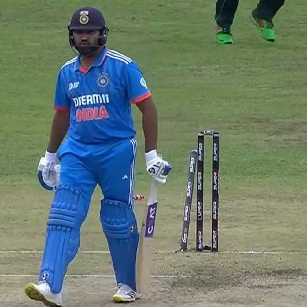 thecricbreeze's tweet photo. @mufaddal_vohra Peak Rohit Sharma in a picture 📸 https://t.co/xy6u7xG3yS