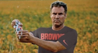 REFLOG18's tweet photo. “NO DRINKING OF ALCOHOLIC BEVERAGES IN THE MUNI LOT BY ORDER OF CLEVELAND PD”

everyone in the muni lot this morn: https://t.co/Wcdu5YM8ye