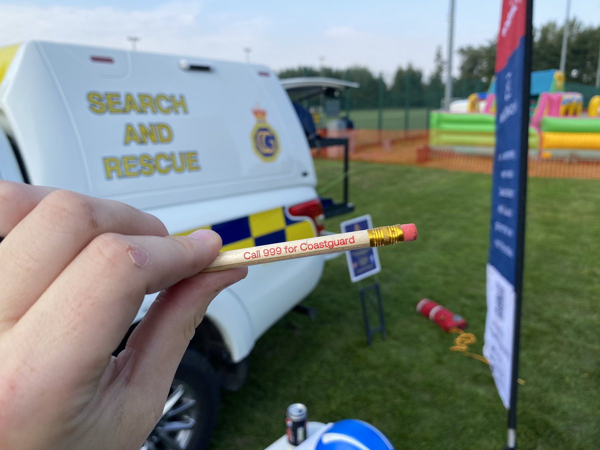 SuttonBridgeCG's tweet photo. We are at Celebrate Surfleet Village Events what 3 words ///party.elbowing.mills with the #bigwhitetruck come and enjoy your day, see what we do, meet some of the team, plenty to do, a
eat and drink. Grab yourself a #freecoastguardpencil and take part in the #throwlinechallenge https://t.co/Bim4v8K6QI