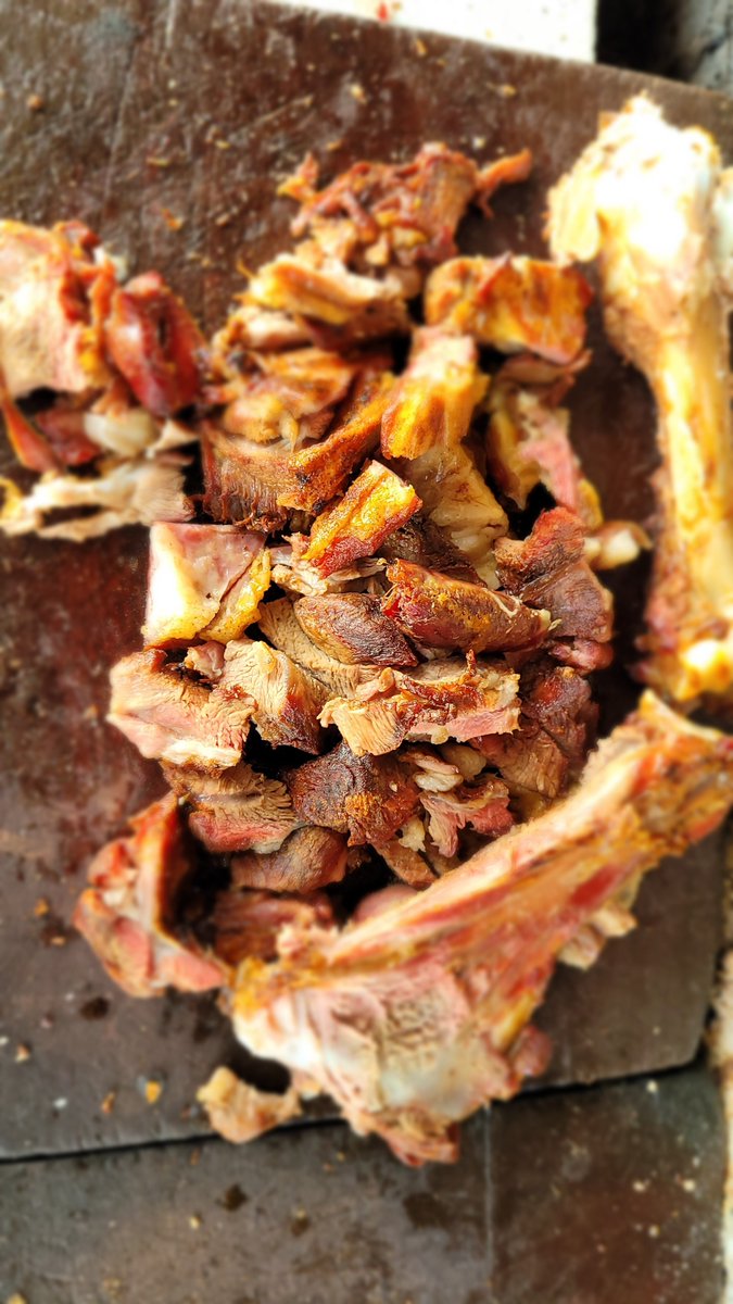 Sundays are for tasty nyama choma. 

📍 <a href="/AlasiriGrill/">Alasiri Grill</a>