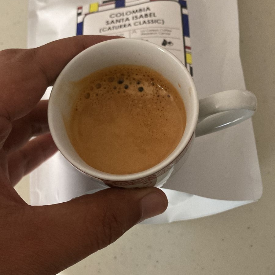 📸 <a href="/fotocentric/">Andhika Vega</a>
Enjoying Colombia Caturra Classic washed
Beans process by @la_cereza_crc in Huila, San Agustín, Colombia &amp; green beans curated by @paddlebrewcoffeelab

So damn delicious

#3AMSpecialtyCoffee
#3AMEunakAmatMak 
#3AMAmatManis
#3AMAmatMewah