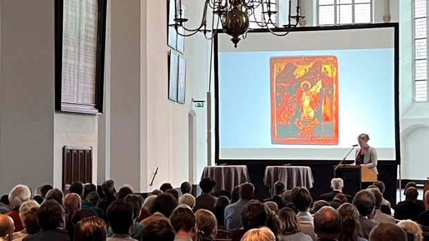 Brugnieuws's tweet photo. Bijdrage @LiesbethvanEs1 @ikonenmuseum symposium @PThU_NL over de hel bij inauguratie @huijgen @Nicolaikerk. 
 https://t.co/ST7hXihYqN https://t.co/qCPf6uFuLS