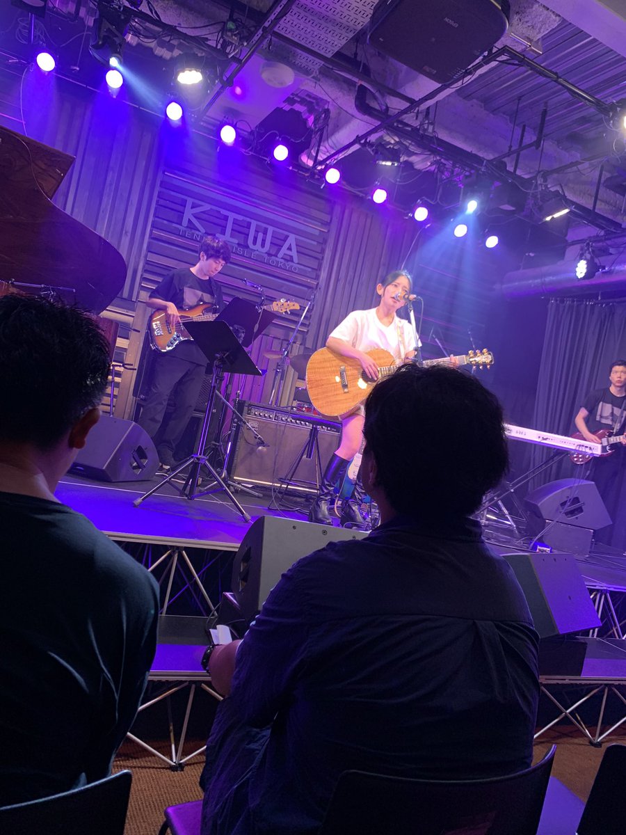 Yossan_Kuroyuki's tweet photo. ふわっち配信者のmiera さんのライブに行ってきた。誘ってくれたリスナーさんが来ると思ったら来なくて 1人 で行く事に。かなりアウェー感でライブのノリにもついていけない自分がいましま。でも一生懸命に歌ってたのは伝わりました (▀◕っ◕▀) @miera__official https://t.co/gZnFJBvJSs