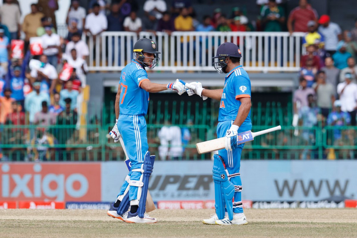 1⃣0⃣0⃣-run partnership! 🤝

Captain Rohit Sharma &amp; Shubman Gill continue to score at a brisk pace 👏 👏

Follow the match ▶️ bit.ly/INDvPAK-ASIACU…

#TeamIndia | #AsiaCup2023 | #INDvPAK