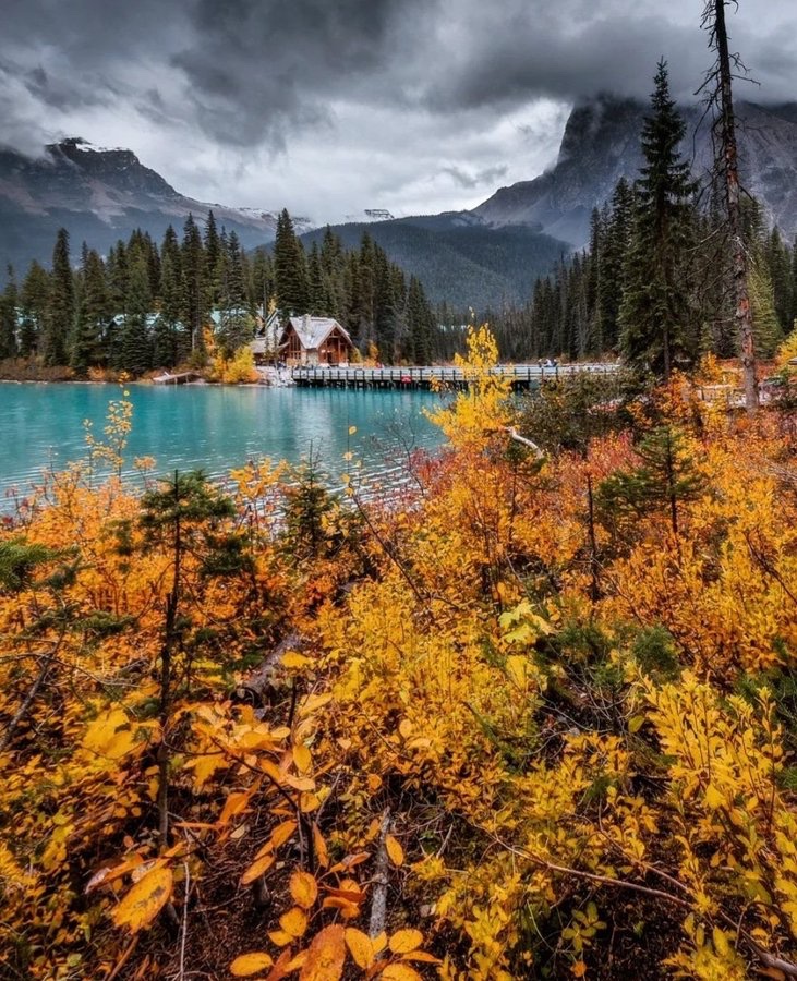 Happy Sunday

Emerald lake