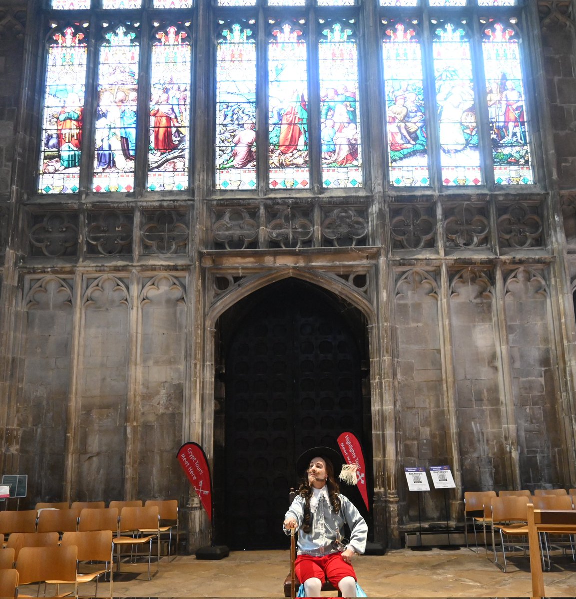 Gloucester cathedral magnificence

#Gloucester #Cathedral #Churches #Church #CharlesI #KingCharles #Gloucestershire #sundayvibes 
#GlosHistFest23 #Stainedglass #Stainedglasssunday #Art