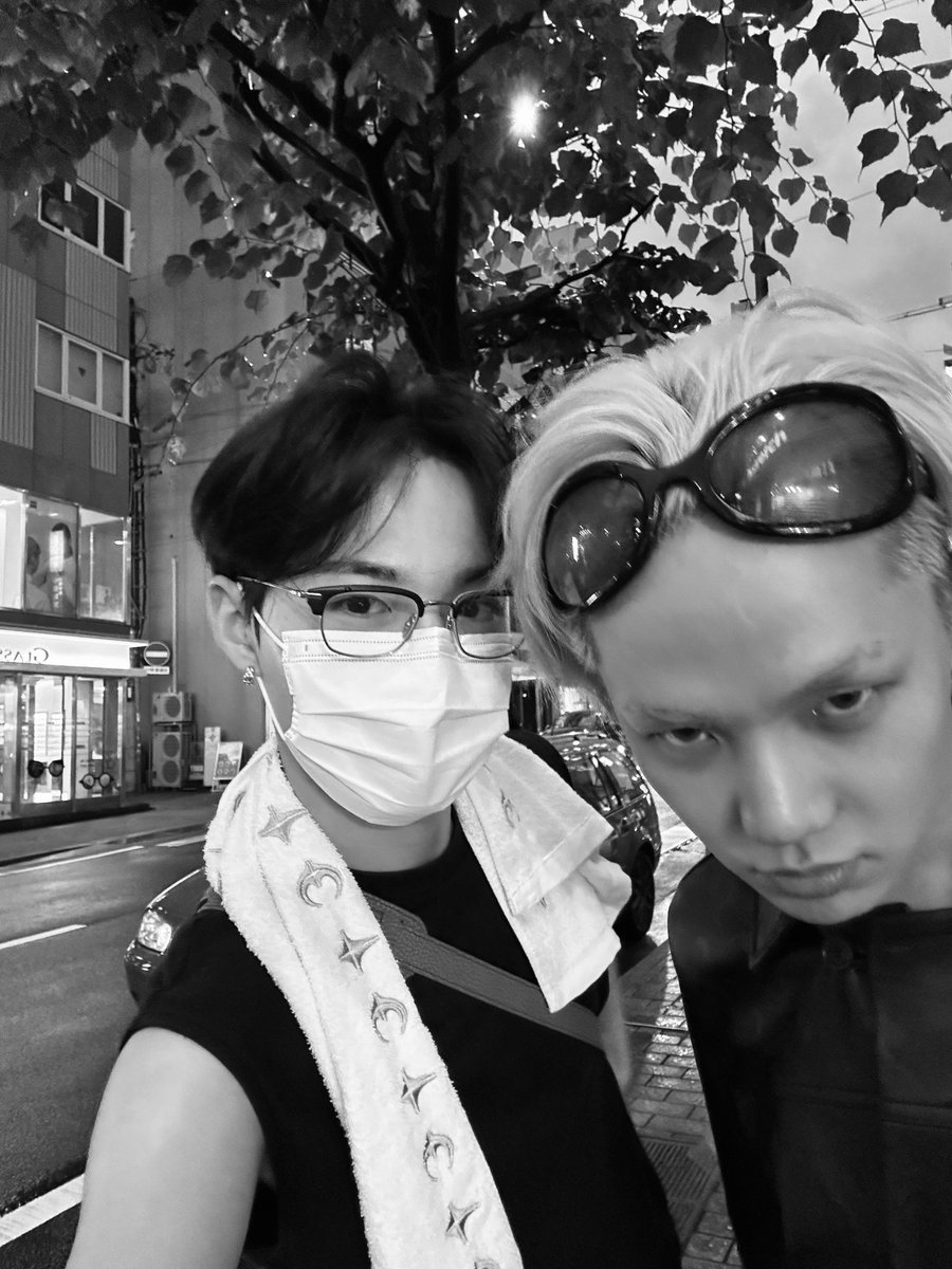 [230910] 🐰트레저 도영🌟위버스

“🖤🤎♥️”

トレジャーキムドヨン
TREASURE DOYOUNG
<a href="/treasuremembers/">TREASURE</a>