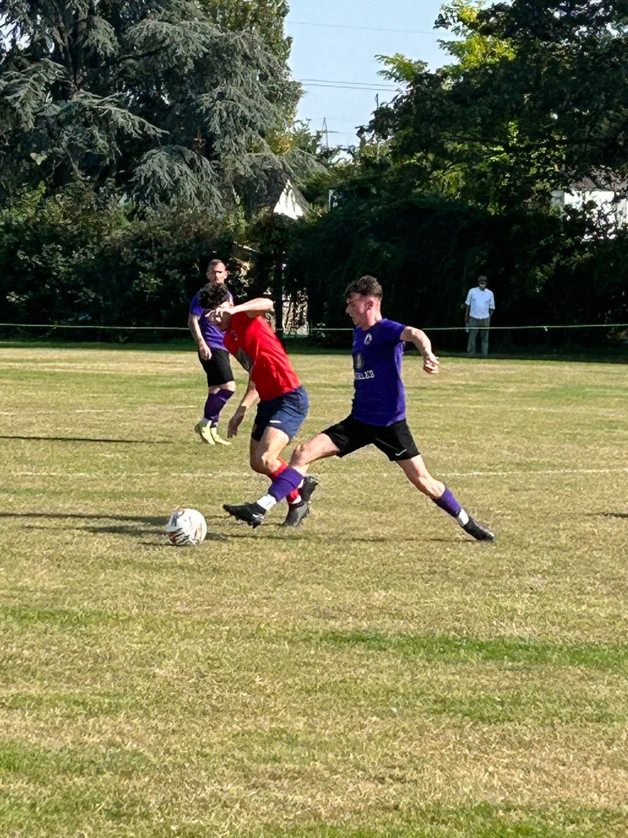 Photo dump from our draw against Camden United 📸🤘🏼⚽️

@swirles_barbers @Southbournees @RichingsSports 

#HHFC #morethanafootballclub #hayesandhillingdonfc #hhfc #photodump #matchdayphotos #pictures  #footballers #saturdayfootball #leaguegame #prem #middlesexcounty #MCPD

💜🖤