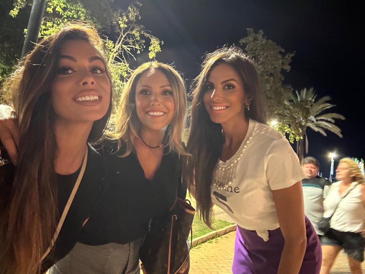 crisfouto's tweet photo. Os quiero tanto 🫶🏽 https://t.co/1SLrT3ApbJ