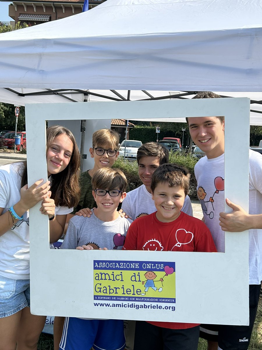 amicidigabriele's tweet photo. Anche oggi la nostra Associazione Amici di Gabriele è presente alla Festa Cittadina di Segrate!!! Vi aspettiamo numerosi !!! @amicigabriele #amicidigabriele https://t.co/ReYxM3WowP
