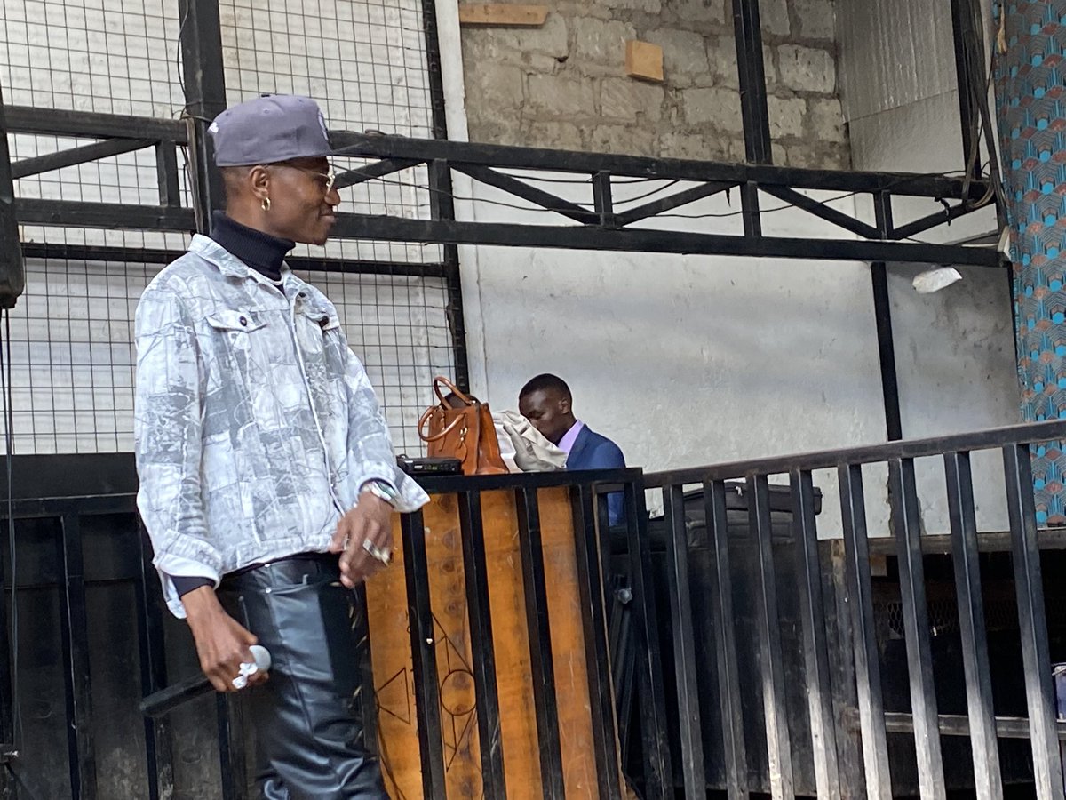 Janairobi tweet media