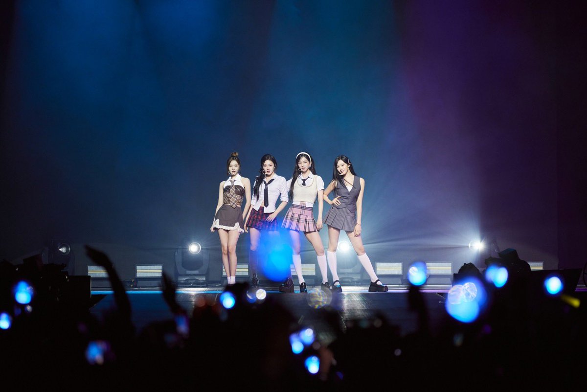 SMTOWNGLOBAL's tweet photo. aespa kicks off the Latin America tour! The concert heat was hotter than the Mexican weather!
“The cheers were so loud that it was an unforgettable day”

https://t.co/2uYe1MOn0A

#aespa #에스파 #SYNK_HYPERLINE
#aespa_SYNK_HYPERLINEinMEXICOCITY
#aespaLIVETOUR2023_SYNK_HYPERLINE_inMEXICOCITY