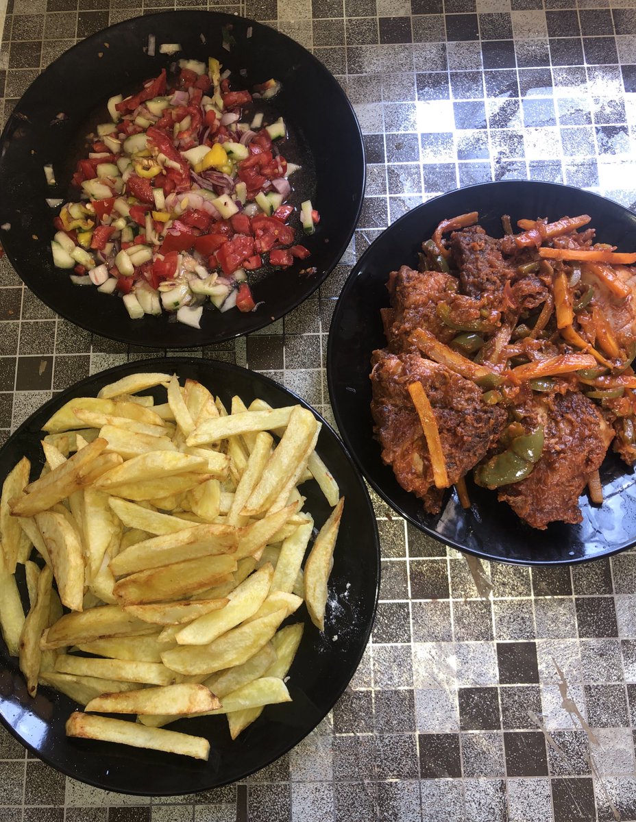 Iamcleopatricia's tweet photo. Ambao hamna mabebi mnapikiwa na nani wikendi??mm nimeshapikiwa huyu ni mpaka ndoa😋😋 https://t.co/zsCi526CX6