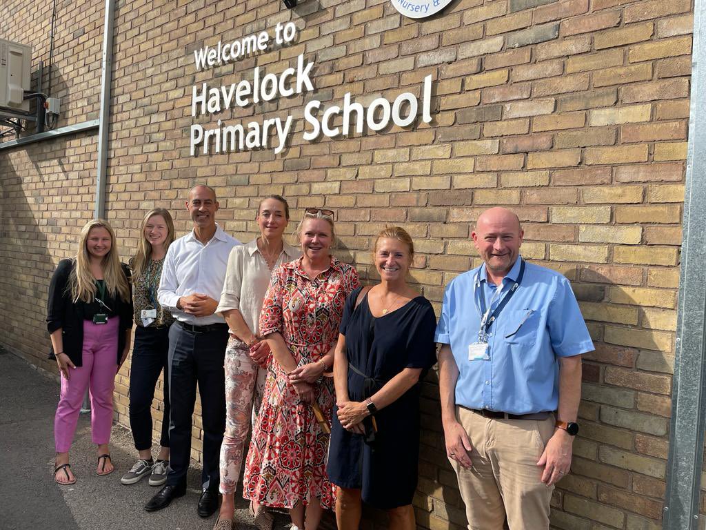iamjonnybailey's tweet photo. What a first week back! Fortunate to host a delegation from Rotterdam to showcase how we support our pupils. Now to plan a return visit… https://t.co/kIY12Nev6W