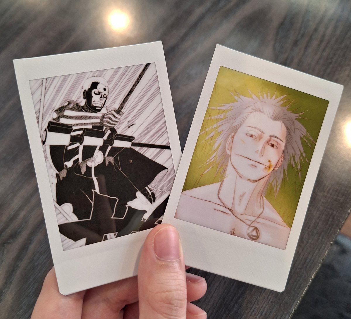 Cherrymanlin's tweet photo. Thanks to my sister❤️😎
left: Naruto 326
right: my paint

#hidan #naruto #AKATSUKI #photo #polaroid https://t.co/Cr4zwWruIl