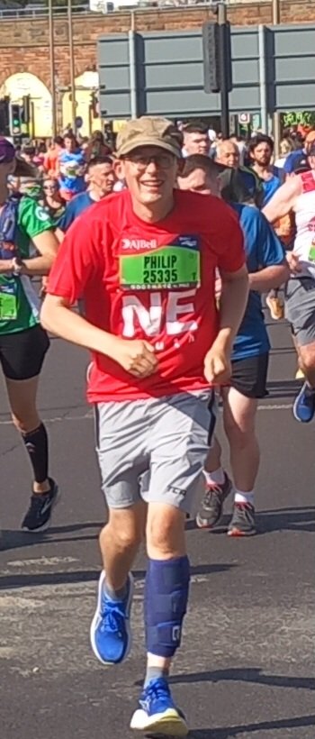 One of my favourite days of the year #GNR2023 <a href="/revphilmedley/">Phil Medley</a> and <a href="/BishopNewcastle/">Bishop of Newcastle 🖤🤍🖤🤍🙏</a> both smiling running up a hill. Well done to ALL the runners today🏃‍♀️🧑‍🦼👨‍🦯🏃