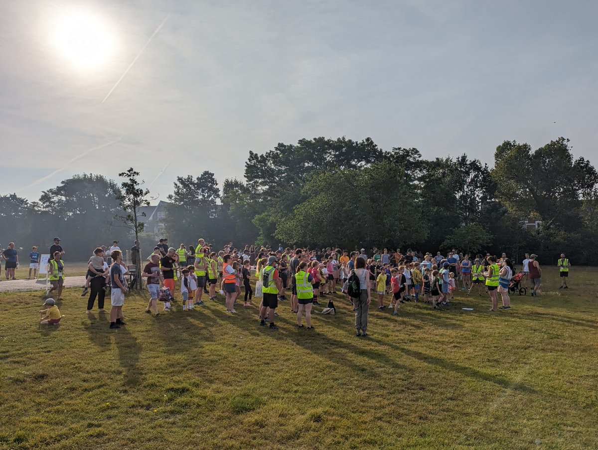 Well, *that* was an amazing success!

Happy Birthday, Peckham Rye <a href="/juniorparkrunUK/">junior parkrun UK</a>!

126 runners, loads of icy and baked treats, a fantastic picnic in the park, and loads of returning faces.

Thank YOU all for running and volunteering with us in our first year! Now onto year two!