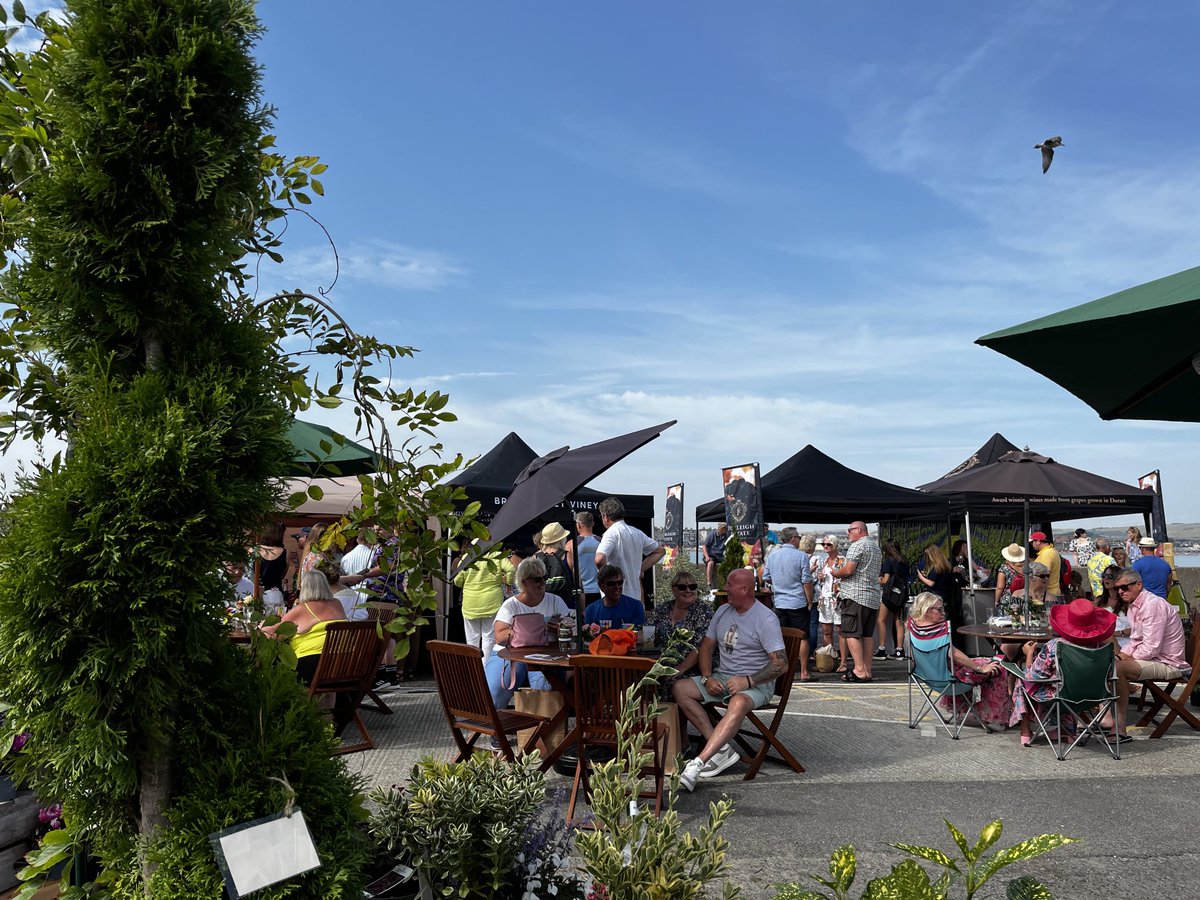 Susy Atkins (@susyatkins) on Twitter photo There’s a pretty, new area <a href="/DorsetSeafood/">The Dorset Seafood Festival</a> called the English Wine Garden - find <a href="/furleighwine/">Furleigh Estate</a> <a href="/BrideValleyWine/">Bride Valley Vineyard</a> & <a href="/LanghamWinery/">Langham Wine Estate</a> there. I’ll be hosting a tasting of their wines at 3.30pm on main demo stage! 🥂☀️🌹🌺 There’s a pretty, new area <a href="/DorsetSeafood/">The Dorset Seafood Festival</a> called the English Wine Garden - find <a href="/furleighwine/">Furleigh Estate</a> <a href="/BrideValleyWine/">Bride Valley Vineyard</a> & <a href="/LanghamWinery/">Langham Wine Estate</a> there. I’ll be hosting a tasting of their wines at 3.30pm on main demo stage! 🥂☀️🌹🌺