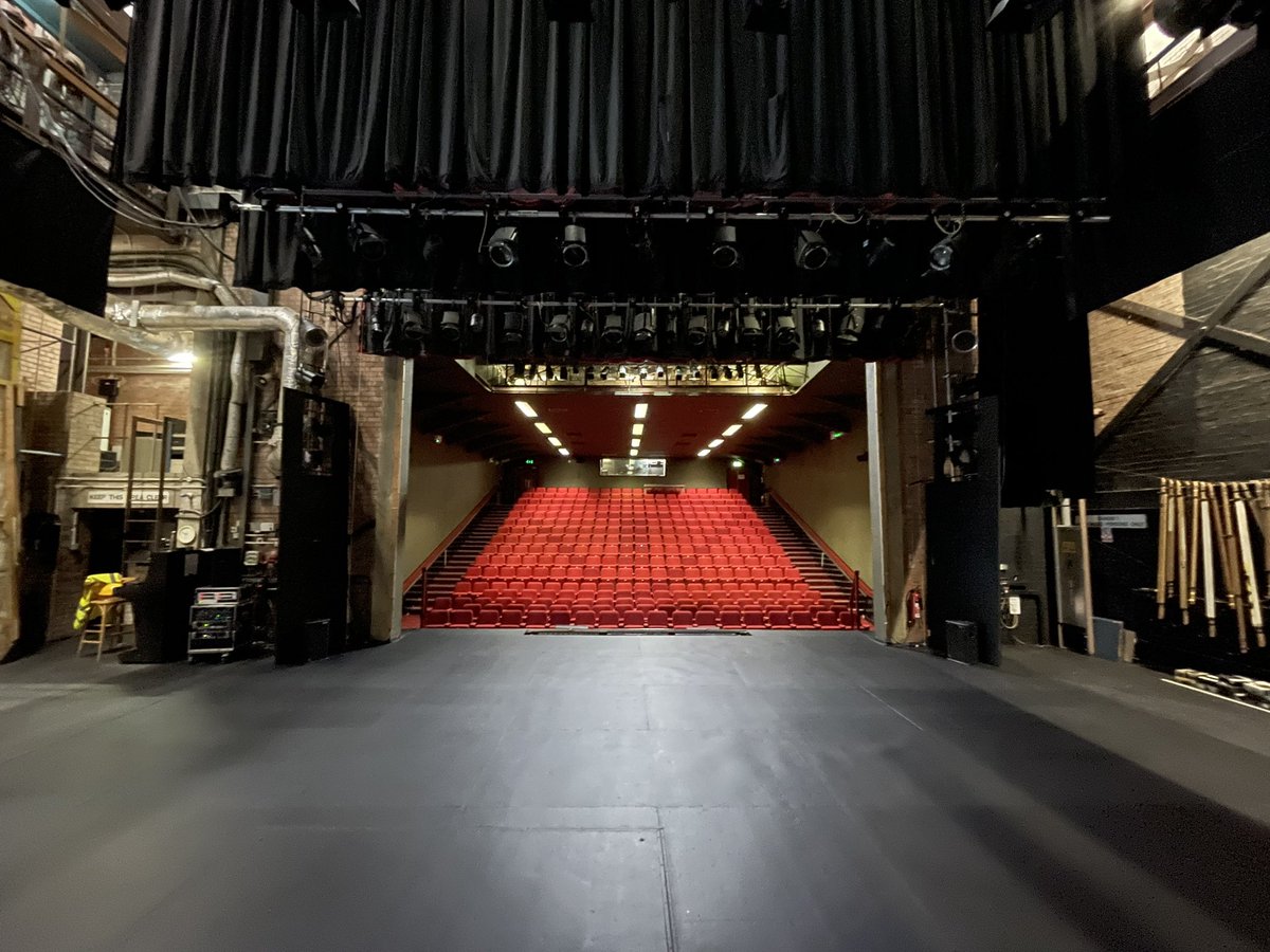 We’ve taken over the theatre for our sold-out week of ‘Sunshine on Leith’ 

Today it’s the ‘Get in’ where our production comes to life through our set build. An exciting week ahead. 

We’re on our way 🎶

Follow the link for our Insta take-over 

instagram.com/studio32theatr…