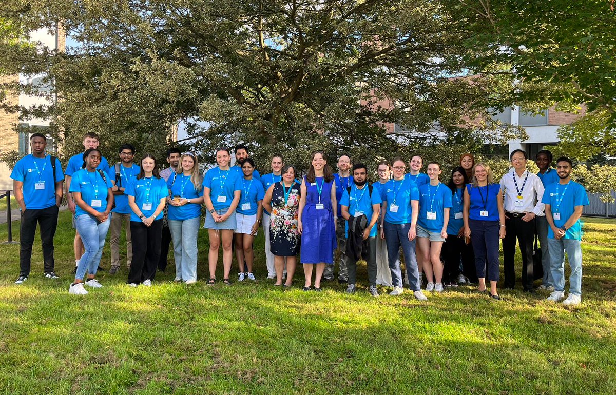 Many thanks to our fabulous student helpers and colleagues at the open day @MedicineUoN yesterday. We look forward to welcoming you all in the future open days! @UniofNottingham @cjsnotts @ClaireSharpe22 @Brie1129O