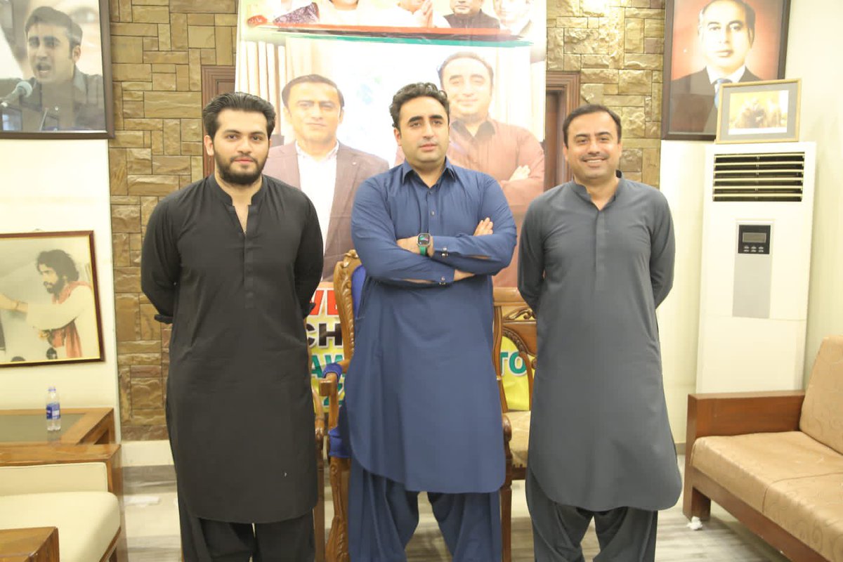 taimoormaheraly's tweet photo. Honoured to have met my Chairman @BBhuttoZardari sahab today along with President PYO Sindh @JavedNLaghari today in Hyderabad at Senator Moula Buksh Chandio’s house. https://t.co/R1Ww0gXt07
