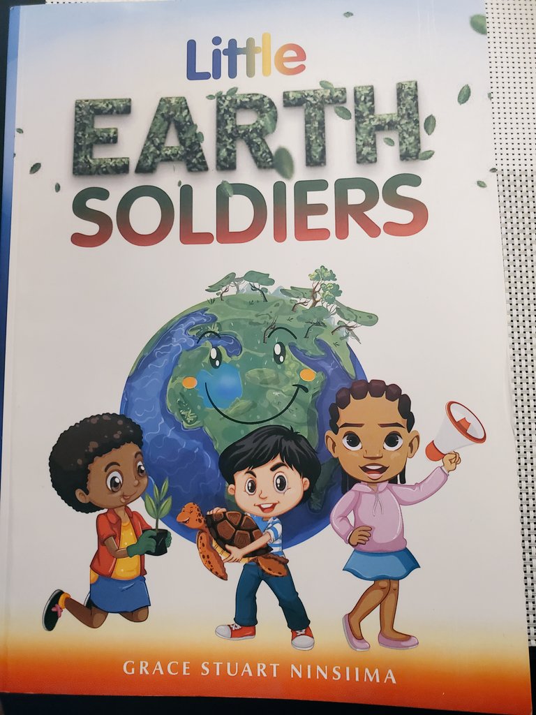 Sights from the #AfricaClimateSummit2023 & #ClimateWeek. Most fascinating discussion with Grace S. Ninsiima, Ten years Ugandan Climate Justice Activities, author of #LittleEarthSoldiers. I had the privilege of getting a special signed copy. Thanks Grace. @AfClimateSummit