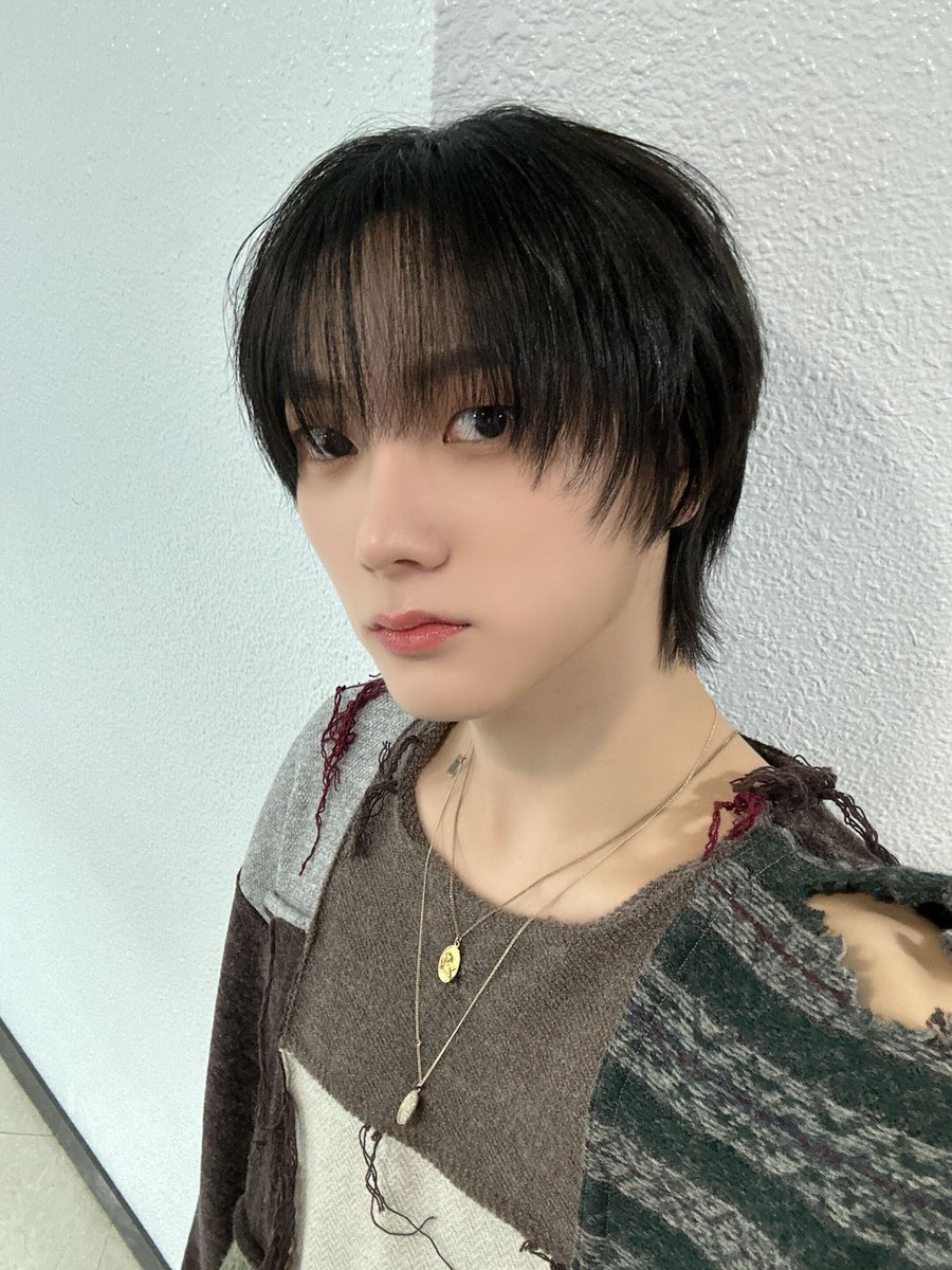 BOYNEXTDOOR_twt's tweet image. 활동 첫 주 끝!! 한 주 동안 밤낮 가리지 않고 응원해 주셔서 감사해요! 우리 팬분들 덕분에 모든 무대가 화려하게 빛날 수 있는 것 같아요 💗 
언제나 자랑스러운 보이넥스트도어가 될게여..!

#BOYNEXTDOOR #성호 #SUNGHO