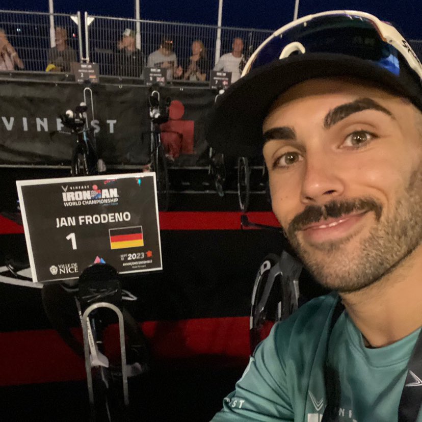 No está saliendo como esperábamos, pero aquí andamos, disfrutando del último baile de Jan.

#IMWC2023 🇫🇷