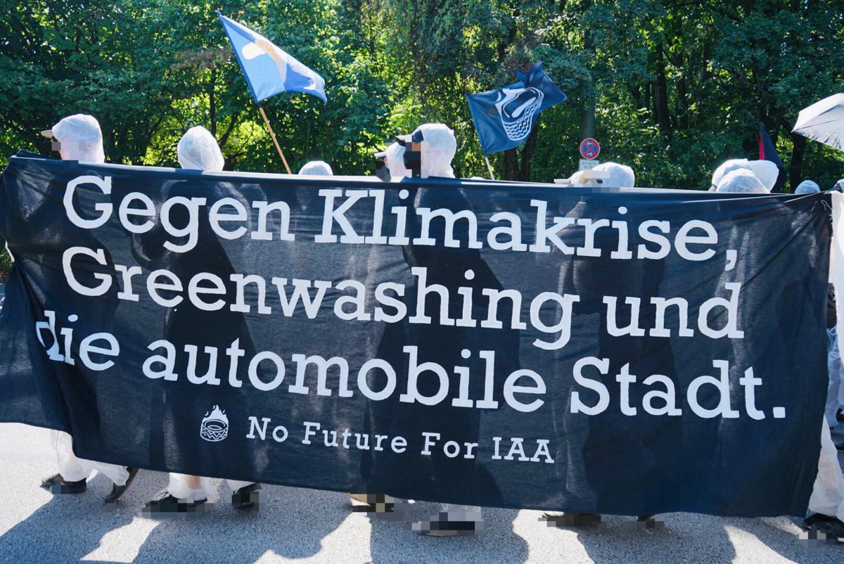 antifa nt (@afa_nt) on Twitter photo „Who shuts shit down - we shut shit down!“ 2/2 „Who shuts shit down - we shut shit down!“ 2/2