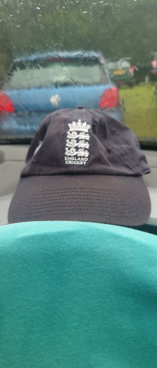 super_ven0m's tweet photo. Sat in the car waiting for the cricket to start #engvnz #Cricket #ageasbowl #hantscricket #raining https://t.co/j7EdF9U3eX