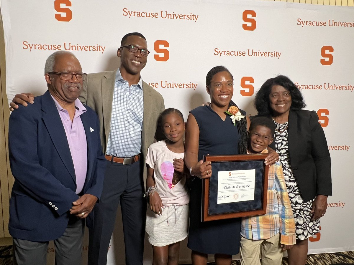 Thank you <a href="/Cuse/">Syracuse Athletics</a> <a href="/SyracuseU/">Syracuse University</a> for welcoming me and my family back home! #gocuse
