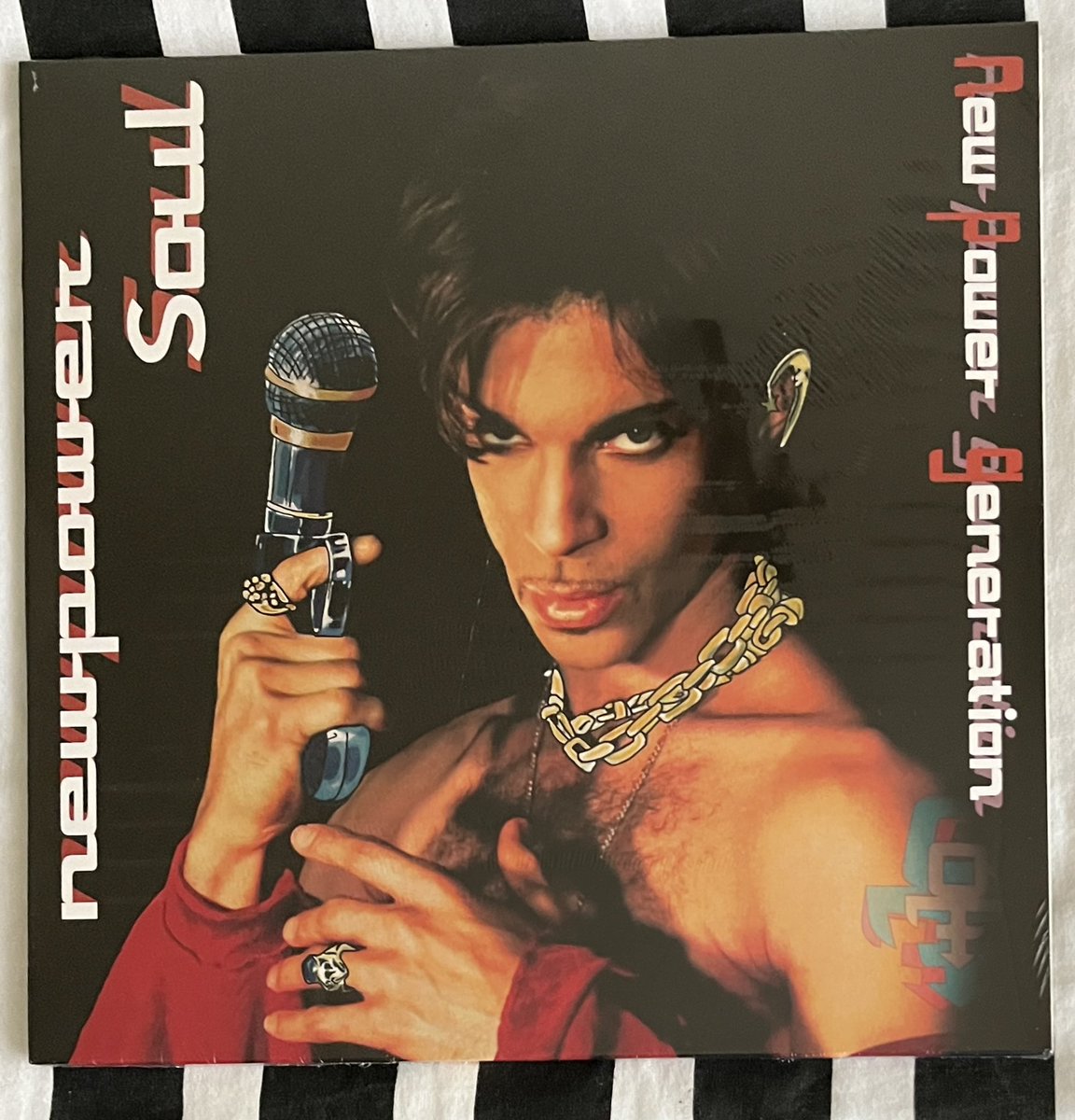 purplefunker's tweet photo. 🔥NPG - NewPowerSoul🔥
L4OA Label 2LP
Blue & Red Vinyl Version
#NowPlaying #L4OA
#Prince #Prince4Ever
#NewPowerGeneration
#NewPowerSoul #NPG https://t.co/8HHWn8Zbjg