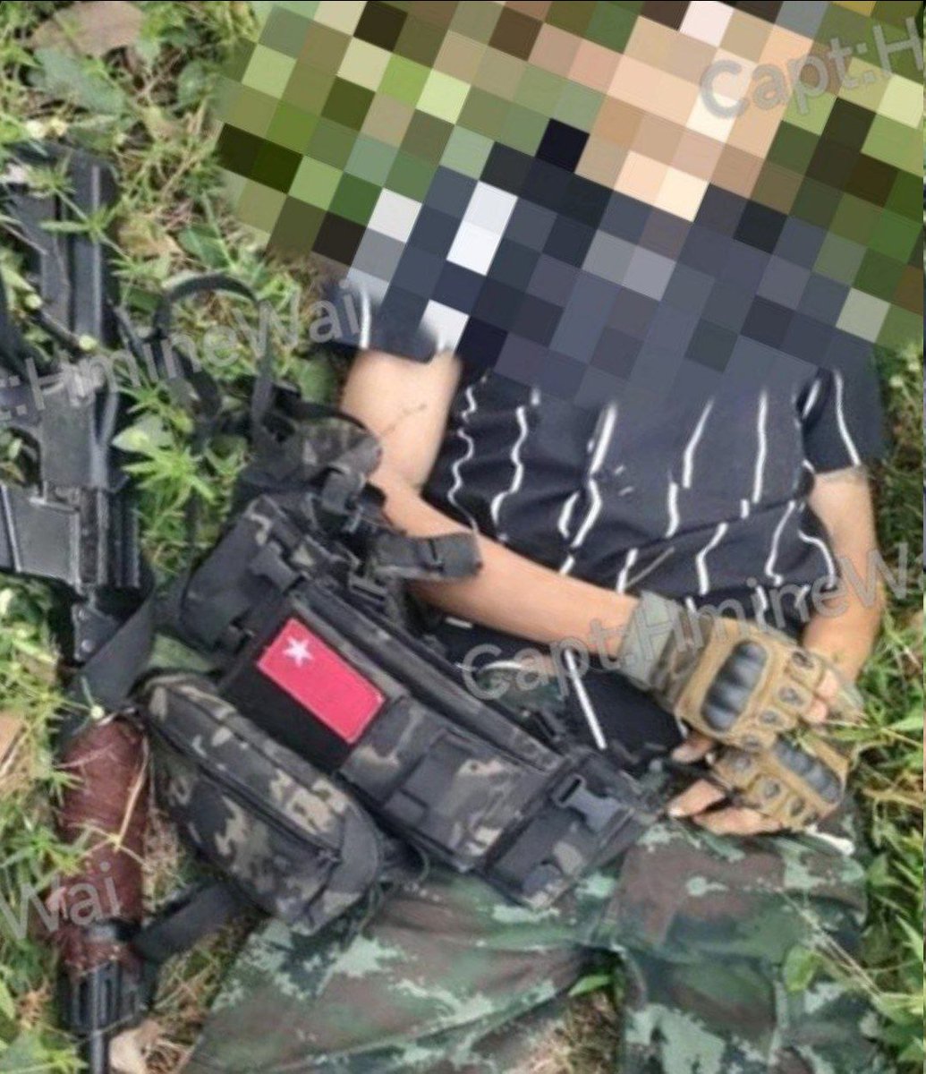 Freelancejou333's tweet photo. 3 PDF terrorists who were planting IEDs on the road were arrested dead in Sagaing on 9 Sept.
#WhatsHappeninglnMyanmar #PDFterrorists
https://t.co/OeRty5ZDLf https://t.co/X3ybStrB8h