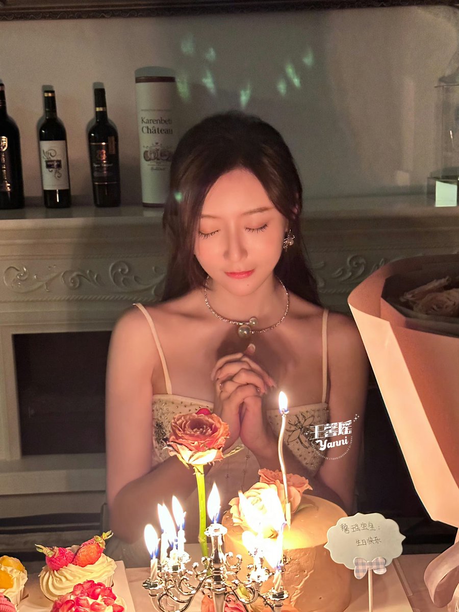 愿每一岁 都能奔走在自己的热爱里 🎂
#王馨瑶
#gymgirl 
#workout 
#photo 
#model 
#explore 
#amzing 
#beautifuldestinations https://t.co/rLfqaVhRvZ