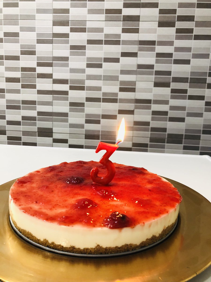 hechoyderechopy's tweet photo. Mba’éichapa? 😊

¡Cumplimos 3 AÑOS! 🎉

Gracias por acompañarnos en este espacio de actualidad jurídica en Paraguay y a nivel internacional. 

Salud 🥂 ⚖️ 🌍 🎂 📻 📺 📲 https://t.co/nXSQZMA9Q0