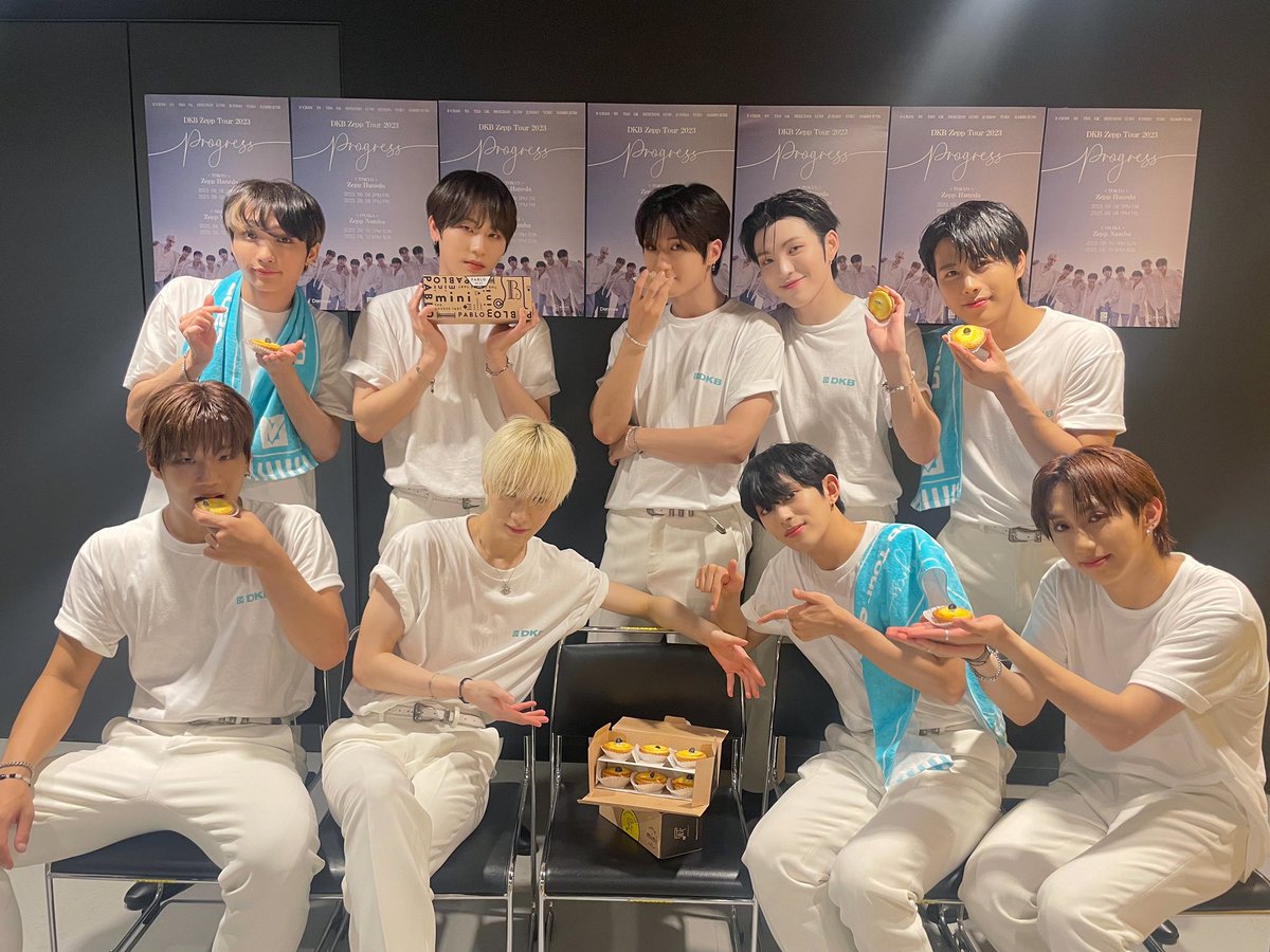 DKB Zepp Tour 2023 -Progress- OSAKA까지 무사히 완료🔥
BB 덕분에 잊지 못할 추억을 만들어갑니다✨
매번 넘치는 사랑을 준 BB 감사합니다💖
DKB Zepp Tour 2023 - Progress - OSAKA completed safely🔥
Thanks to BB, we made unforgettable memories✨
BB, thank you for giving us so much love💖