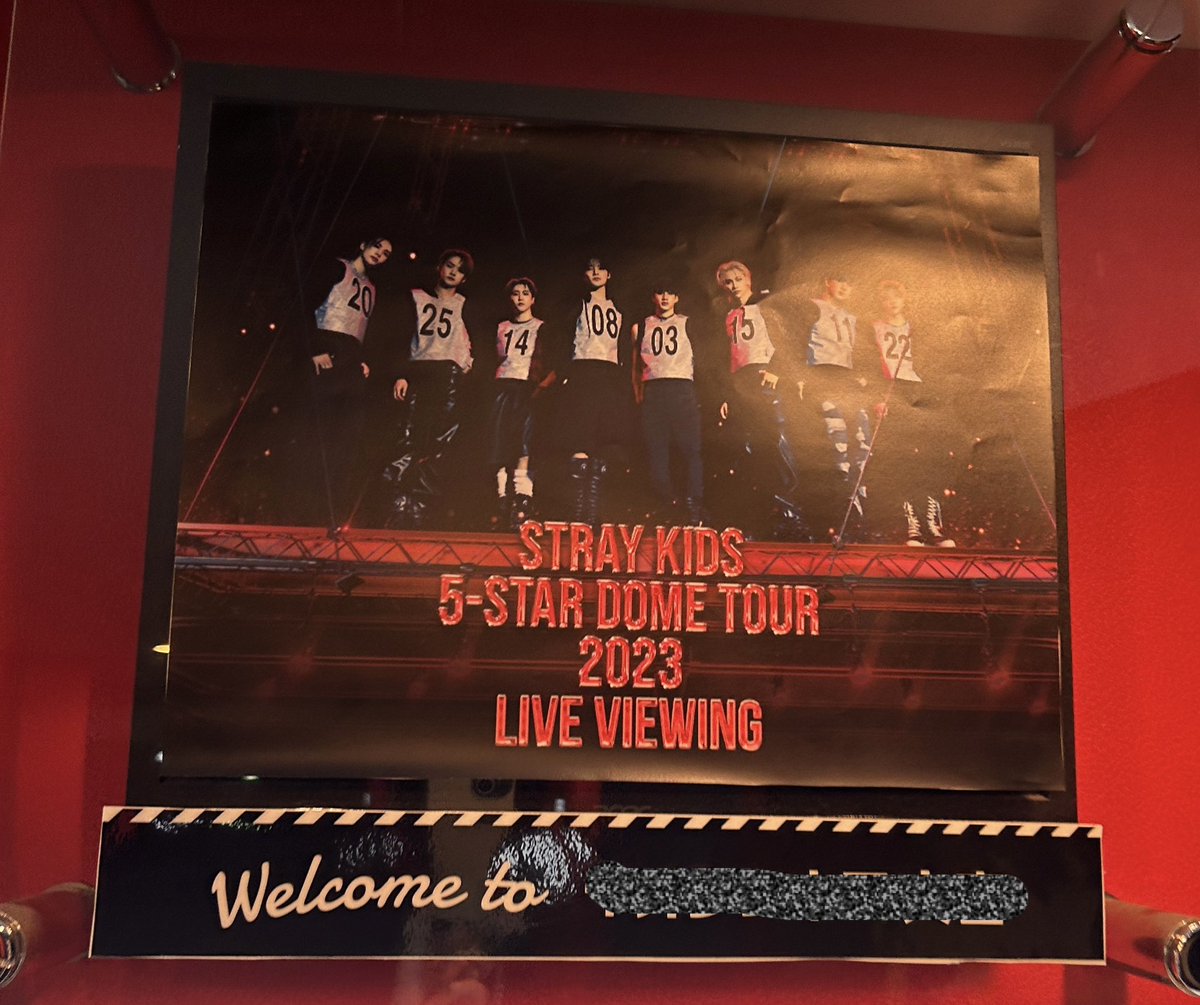 luvhyunjinskz's tweet photo. 結局 今日も行っちゃった🤭
リノが元気になってて本当によかった😭 昨日の分を取り戻すぐらい盛り上げてくれてたよね🥹 それだけで今日も行って良かったって思える🥹
#StrayKids #SKZ #スキズ
#5_STAR_DOMETOUR
#StrayKidsLiveViewing
#スキズライブビューイング https://t.co/0PcA3Cxzup