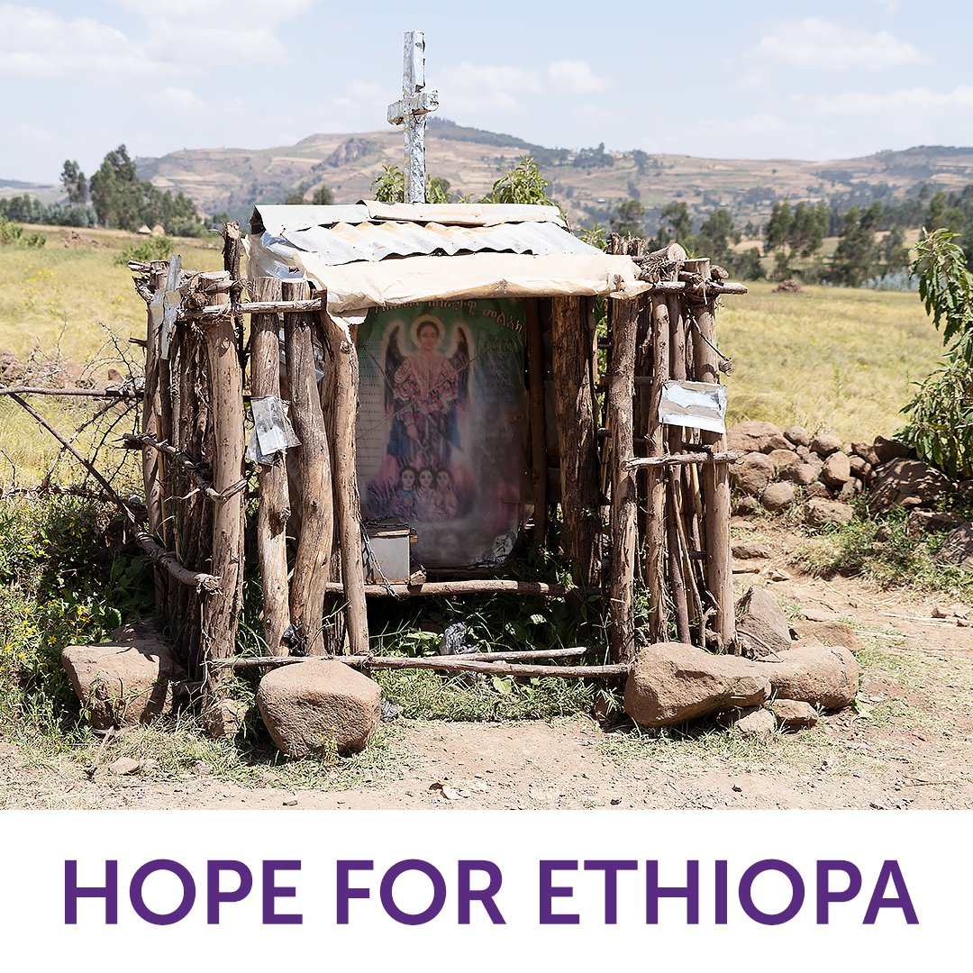 HopeHealingIntl's tweet photo. #HopeIs a small prayer hut in Ethiopia. A few years back, Hope and Healing staff member Mark passed this prayer hut on the side of the road in the heart of one of Ethiopia’s villages. This small hut stands as a place to rest, pray and find hope. https://t.co/7hn5yZjD0f