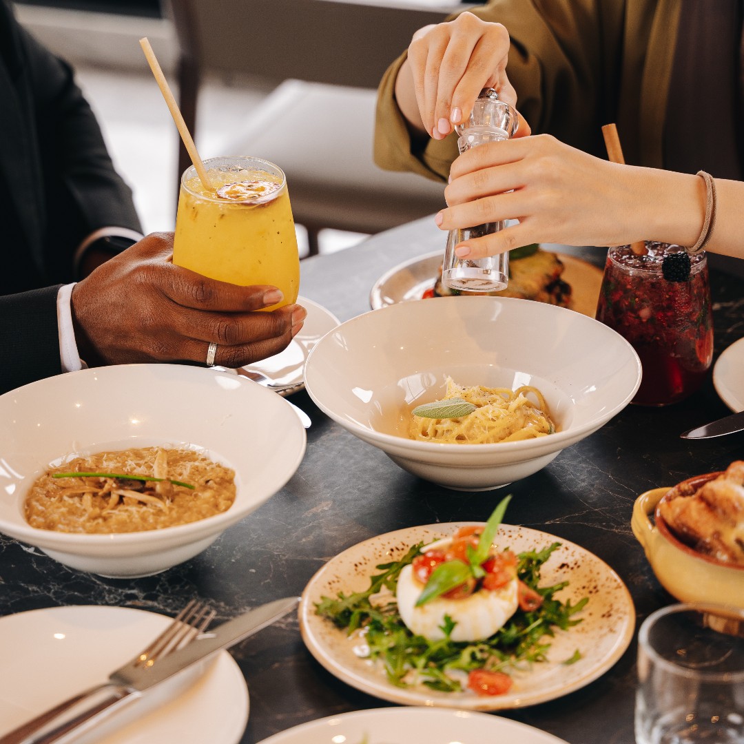 balharm_sa's tweet photo. The perfect lunch consists of excellent food and great company 🥰 https://t.co/UnGngm5Vyc
