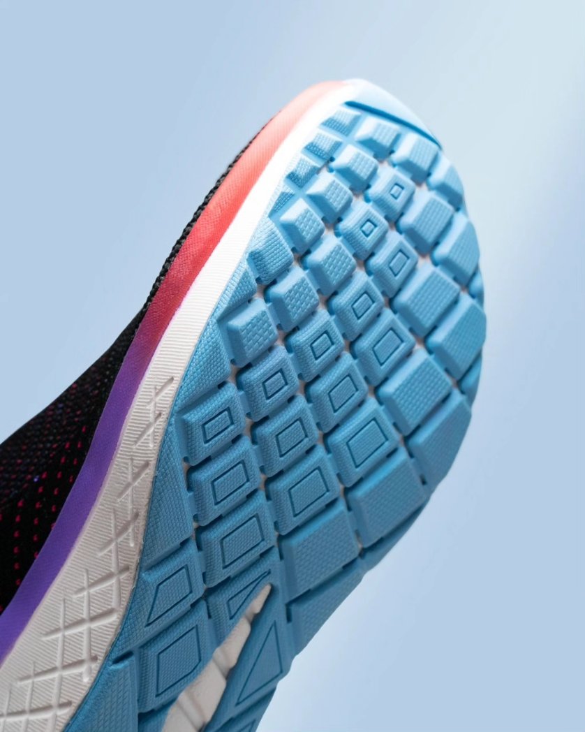 When it comes to daily training run, Yuka Accel Addiction jawabannya! 

Lari jarak pendek Anda jadi lebih menyenangkan  dengan perpaduan kenyamanan yang fit pada upper dan juga kelembutan pada sole. Selain itu juga sudah unlaced slip on loh 👌
Tunggu apalagi? Dapatkan sekarang!