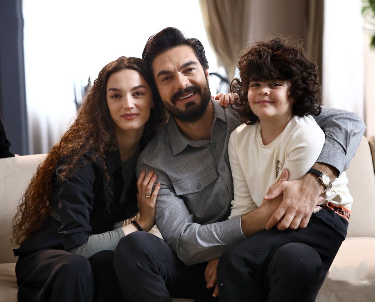 #NanYam Mevcut Bilgi'nin haftanın en popüler çiftleri listesinde 3.sırada yer aldı💥
#HalilİbrahimCeyhan 
#NanukaStambolishvili