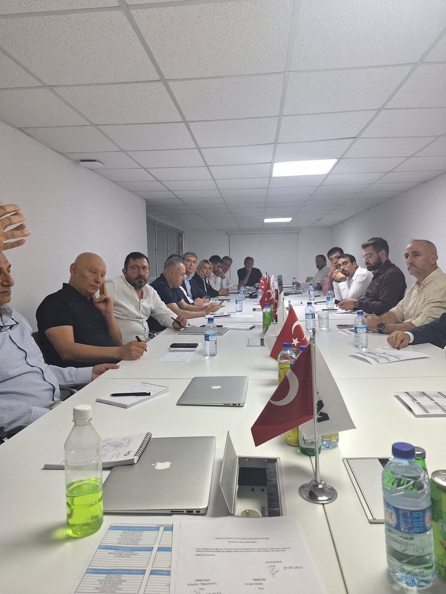 mSamitopbas's tweet photo. Ülkemiz ve tüm insanlık için hayırlı projelerle başlıyoruz.  
Anadolu'nun kalbi Başkent Ankara'da,  arkadaşlarımızla birlikte  milletimizin huzuruna Anadolu Siyaset ve Toplumsal Araştırmalar Merkezi (ASTAM) olarak çıkıyoruz..
Başlıyoruz..
Birlikte  yürümeye devam edeceğiz.. https://t.co/TEhfNWqSmw