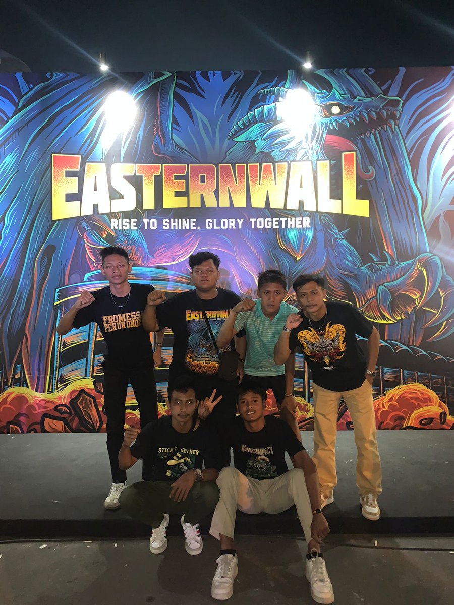 Dfadhtyzz's tweet photo. Tetep gass arepo muk wong 6 #EasternWall https://t.co/efIvPwjHw8