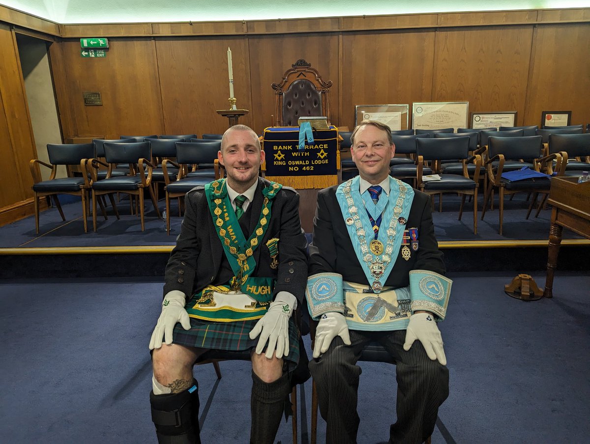 BankTerrace462's tweet photo. Huge thanks to the Members of Lodge Wallace St Hugh No.1212 from Crosshill and their fellow Scottish Constitution Brethren from Ayrshire, 17 in total, who came south yesterday to give us an unforgettable 3rd⁰ Demonstration, despite the ridiculous heat in the Lodge room! https://t.co/UtaqyvXyPt