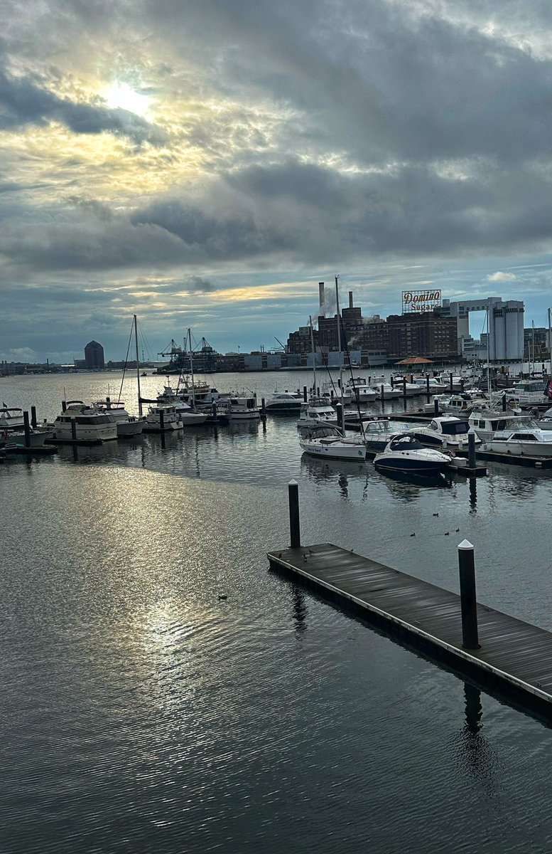 Isabel22 tweet media