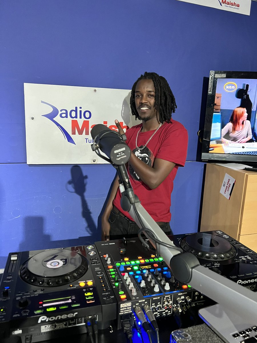 Time For Rebel Music On <a href="/radiomaisha/">Radio Maisha</a> #ReggaeSplash <a href="/Mate_Tongola/">Ma†e †ongola</a> <a href="/Johnvoke16/">Johnvoke</a> <a href="/SpapaDeh/">SPAPA DEH</a> Tune Inn!! 🔌