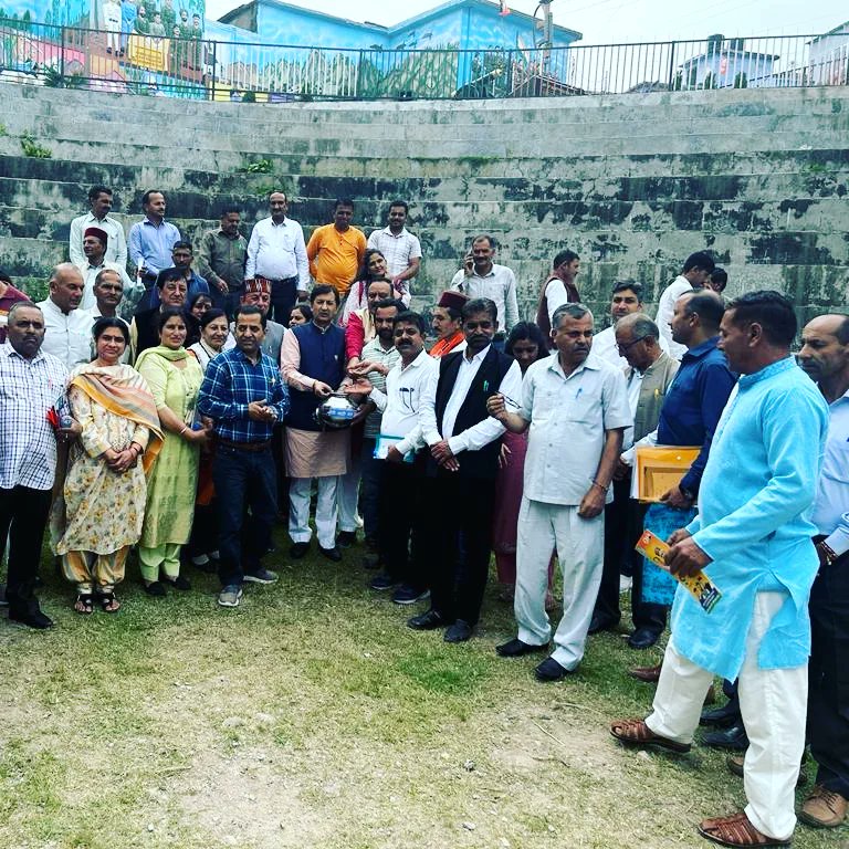 BJP Himachal Pradesh (@bjp4himachal) on Twitter photo राज्यसभा सांसद डॉ सिकंदर कुमार जी ने आज सिरमौर जिला के अंतर्गत श्री रेणुका जी और पच्छाद मंडल की बैठकों में भाग लिया।
बैठक के उपरांत "मेरी माटी-मेरा देश" अभियान के अंतर्गत 'अमृत कलश यात्रा' में भाग लिया ।
#MeriMatiMeraDesh
<a href="/SikanderBJP/">Prof (Dr) Sikander Kumar</a> राज्यसभा सांसद डॉ सिकंदर कुमार जी ने आज सिरमौर जिला के अंतर्गत श्री रेणुका जी और पच्छाद मंडल की बैठकों में भाग लिया।
बैठक के उपरांत "मेरी माटी-मेरा देश" अभियान के अंतर्गत 'अमृत कलश यात्रा' में भाग लिया ।
#MeriMatiMeraDesh
<a href="/SikanderBJP/">Prof (Dr) Sikander Kumar</a>