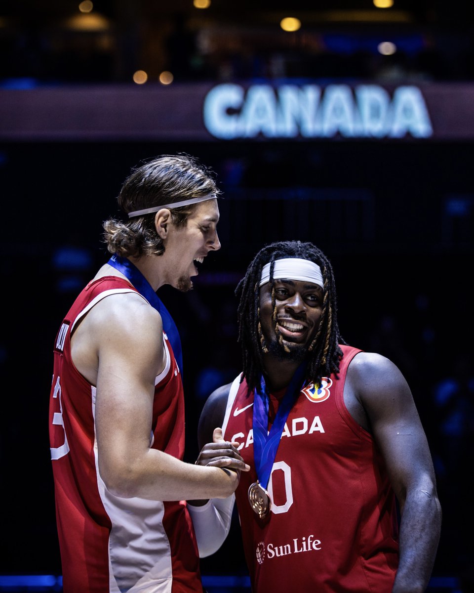 One for the country, one for history books 🥉 

#FIBAWC x #WinForCanada 🇨🇦
